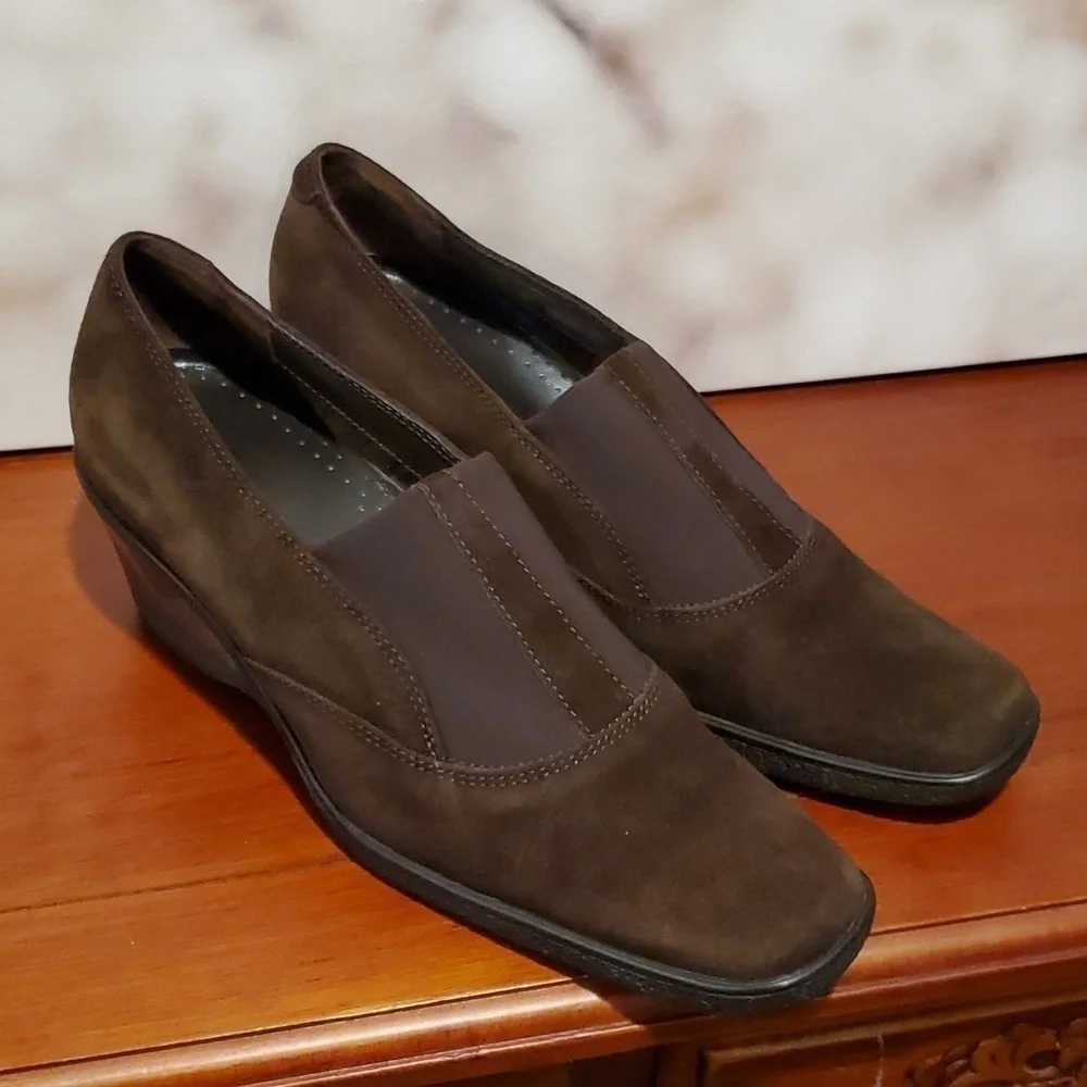 Aquatalia wedge - 9